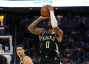 米兰体育官网-开拓者大胜马刺，利拉德再度发威