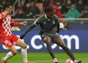 米兰体育app入口-曼联客场失利，欧冠出线形势岌岌可危