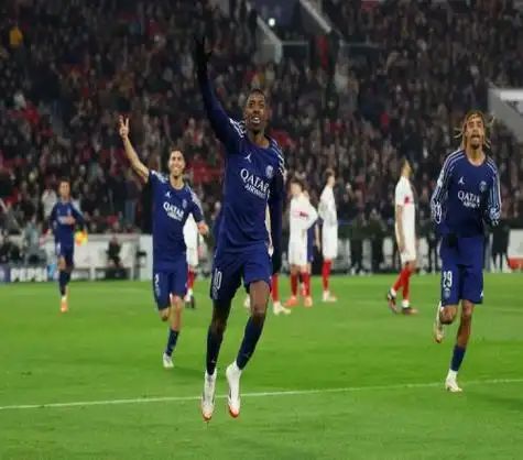 包含巴黎圣日耳曼遭遇挑战，昔日王者回归的词条