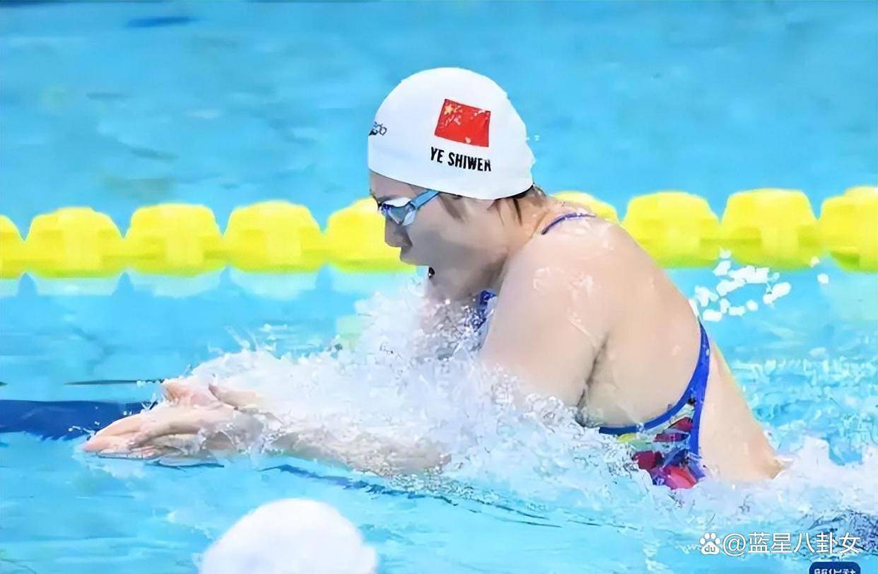 游泳比赛女选手诞生黑马，意外夺冠