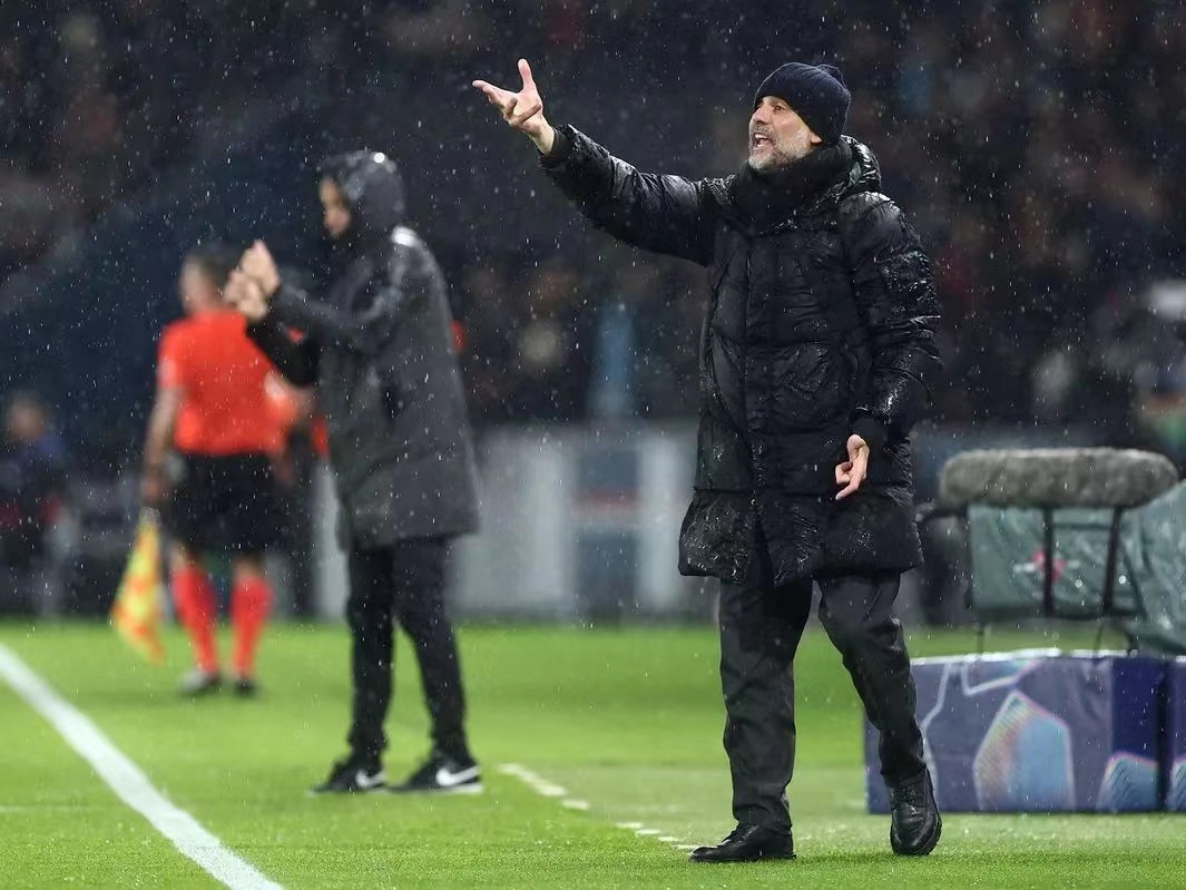 曼联客场失利，欧冠出线形势岌岌可危