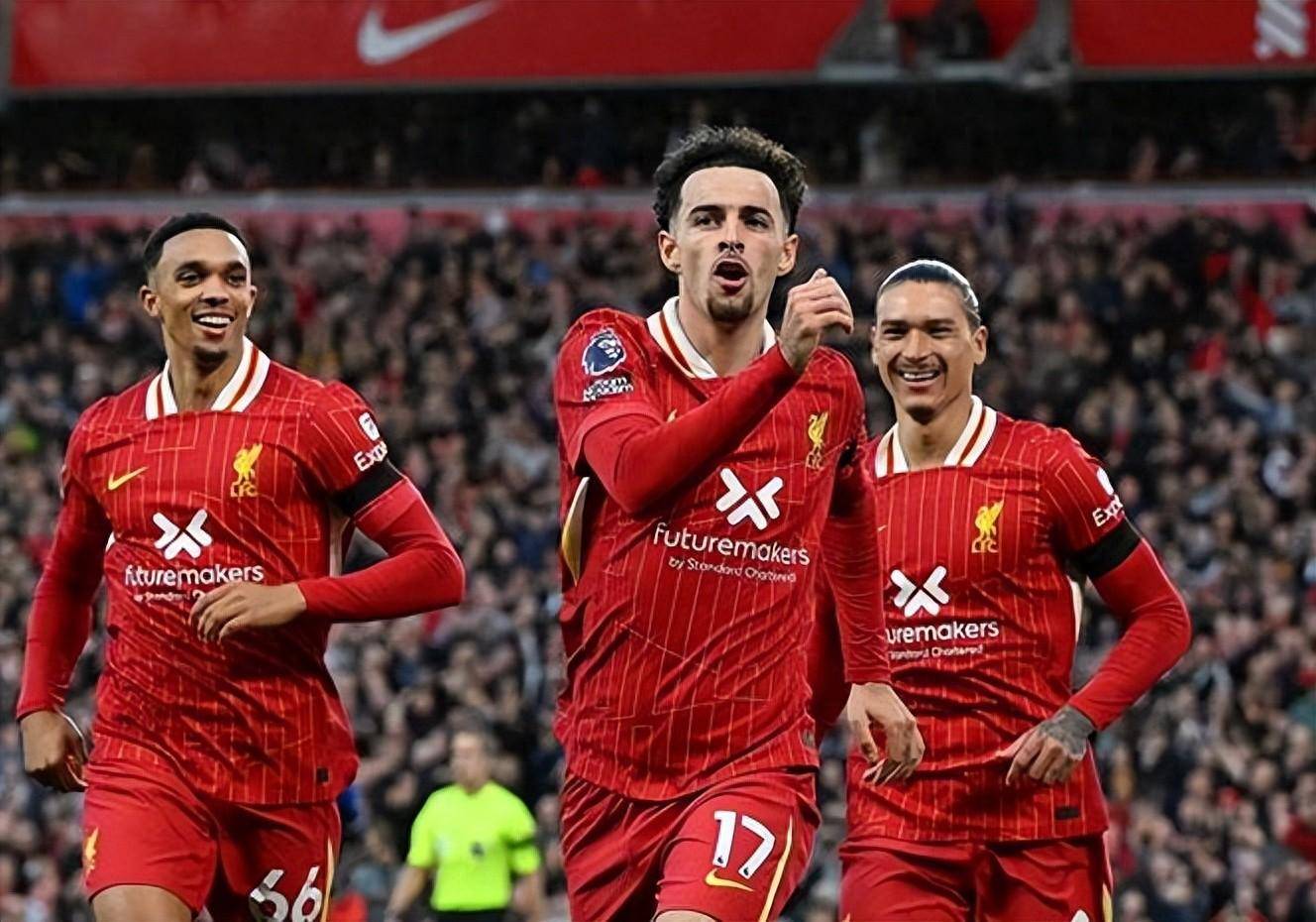 曼城连胜开局，争夺榜首位置