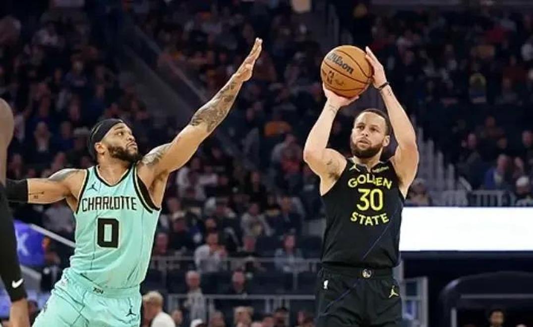 勇士击败湖人迎来四连胜