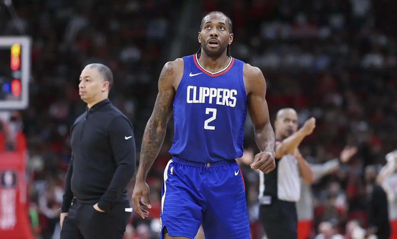 小牛客场不敌快船，遭遇两连败