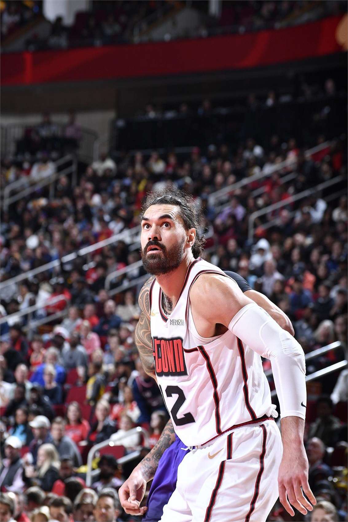 火箭主场大胜老鹰，东部排名第二